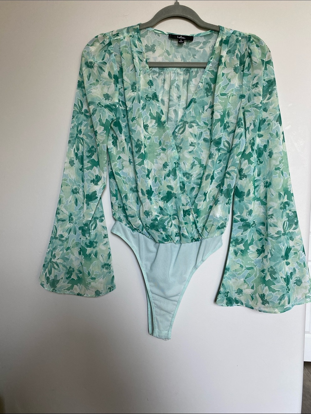 Lulus georgette print long sleeve body suit size S
